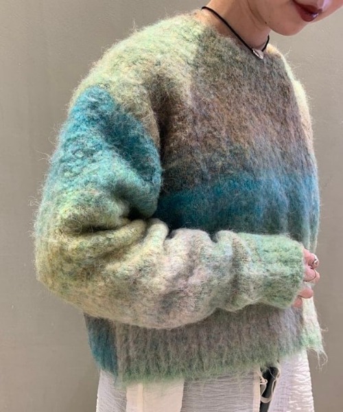 Ray BEAMS(レイビームス)の「Ray BEAMS / グラデーション クルーネック プルオーバー(ニット/セーター・レディース・グリーン系その他2/ピンク・ONE SIZE)」の6枚目の写真