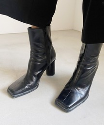 UNDRESSED DIMENSIONAL SQUARE BOOTS
