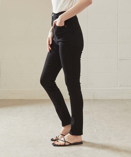YANUK(ヤヌーク)の「【YANUK/ヤヌーク】BESTIE スキニーデニム(デニムパンツ・レディース・ブラック・MEDIUM/LARGE/SMALL)」の21枚目の写真