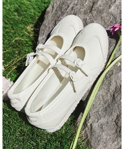 Onitsuka Tiger(オニツカタイガー)の「MEXICO 66 TGRS / メキシコ 66 ティージーアールエス(バレエシューズ・レディース・ブラック×ブラック/アイボリー系/シルバー系・24.5/24/23.5/23/26/25.5/25/26.5/27/27.5/28/28.5/22.5)」の2枚目の写真