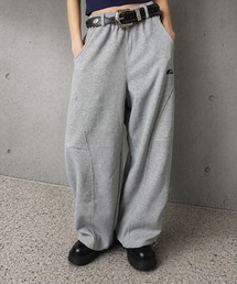 SPINNS | ゆるっと穿いて盛れる★ワンポイント刺繍バルーンスウェットパンツ(その他パンツ)