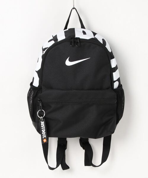 NIKE(ナイキ)の「《NIKEアパレル》ナイキ YTHブラジリアJDIミニバックパック(バックパック/リュック・キッズ・ブラック/ホワイト系その他/ライトグリーン/アクア/グリーン系その他/オレンジ/ライトパープル/ライトブラウン/レッド系その他/ピンク/レッド/ブラック×シルバー/レッド系その他2/ブルー・フリー)」の1枚目の写真