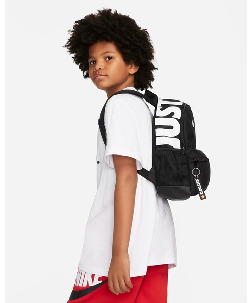NIKE(ナイキ)の「《NIKEアパレル》ナイキ YTHブラジリアJDIミニバックパック(バックパック/リュック・キッズ・ブラック/ホワイト系その他/ライトグリーン/アクア/グリーン系その他/オレンジ/ライトパープル/ライトブラウン/レッド系その他/ピンク/レッド/ブラック×シルバー/レッド系その他2/ブルー・フリー)」の18枚目の写真