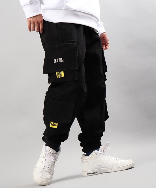 RE730(アールイーセブンサーティー)の「Loose denim cargo jogger pants / デニムカーゴジョガーパンツ ルーズシルエット unisex(デニムパンツ・メンズ・サックスブルー/ブラック/オフホワイト・S/M/L)」の1枚目の写真
