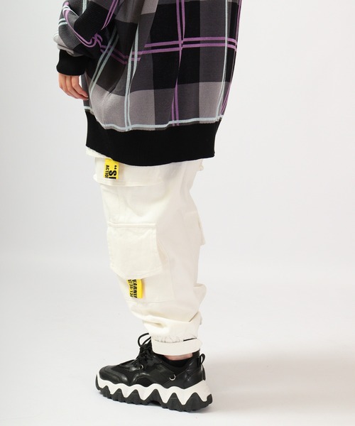 RE730(アールイーセブンサーティー)の「Loose denim cargo jogger pants / デニムカーゴジョガーパンツ ルーズシルエット unisex(デニムパンツ・メンズ・サックスブルー/ブラック/オフホワイト・S/M/L)」の19枚目の写真
