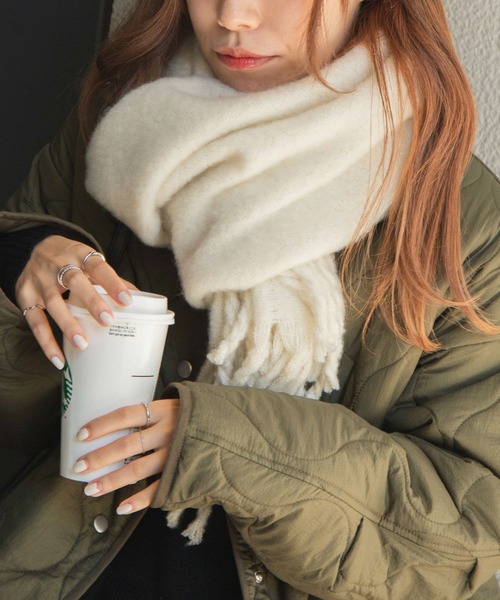 WEGO(ウィゴー)の「WEGO/ワイドフリンジストール(マフラー・レディース・ブラック/ベージュ/オフホワイト/ライム/オレンジ/ライトブラウン/その他1/その他2/その他3・FREE)」の2枚目の写真