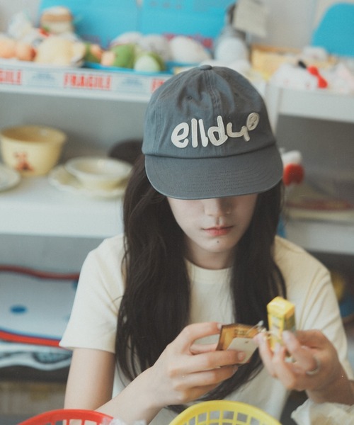 elldu(エルドゥ)の「「elldu/エルドゥ」 アップリキャップ ユニセックス(キャップ・レディース・バーガンディー/グリーン/ブラウン/ブラック/ベージュ/ネイビー/グレー/ホワイト×ブルー/ブルーグレー/ホワイト/ダークブラウン・FREE/KIDS FREE)」の5枚目の写真