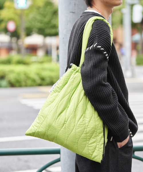 WEEKEND(ER)(ウィークエンダー)の「WEEKEND(ER)×FREAK'S STORE/ウィークエンダー×フリークスストア 別注 ナイロン キルト トートバッグ(トートバッグ・レディース・ベージュ/オレンジ/ライム/ブラック・ONE SIZE)」の3枚目の写真