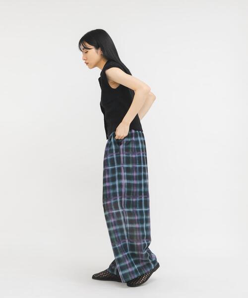 KBF(ケイビーエフ)の「シアーチェックWIDEパンツ(その他パンツ・レディース・ブラウン系その他/グリーン系その他・ONE)」の20枚目の写真