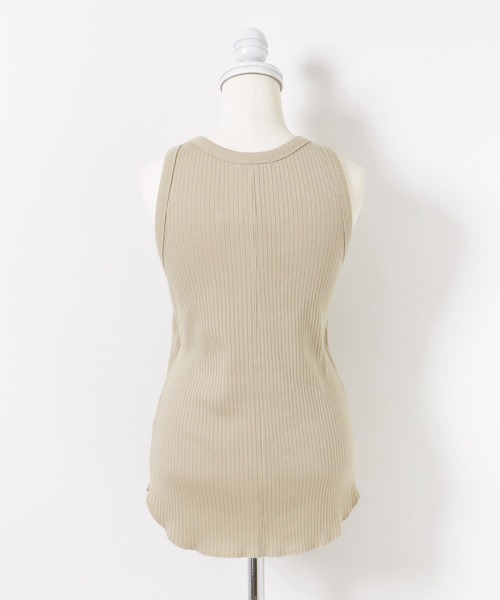 LAATO(ラート)の「PAD TANK TOP(タンクトップ・レディース・ベージュ/オフホワイト/ブラック・FREE)」の6枚目の写真