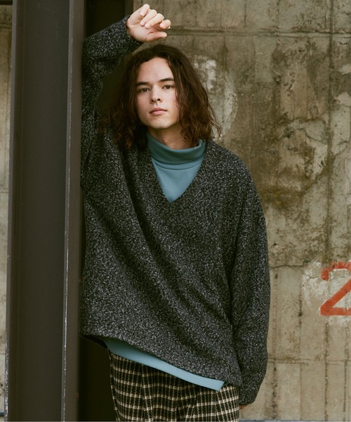 Boucle V-neck sweat/ブークレVネックスウェットの1枚目の写真