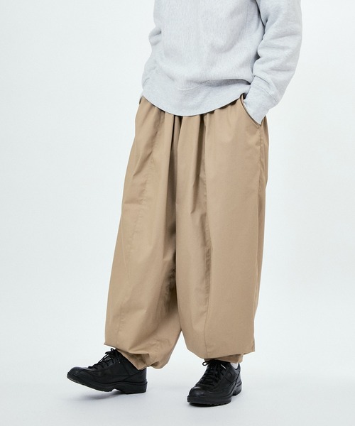 M TO R(ムウトアール)の「BALOON VOLUME PANTS(その他パンツ・レディース・ベージュ/ブラック・38/40)」の19枚目の写真