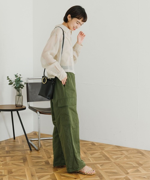 URBAN RESEARCH(アーバンリサーチ)の「ナイロンカーゴパンツ(カーゴパンツ・レディース・カーキ/グレー系その他・36/38)」の8枚目の写真