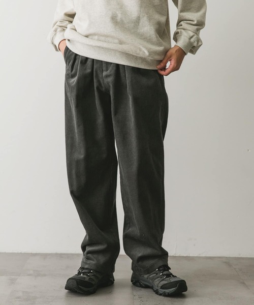 URBAN RESEARCH DOORS(アーバンリサーチドアーズ)の「2タック太畝コーデュロイパンツ(その他パンツ・メンズ・ブラック/オフホワイト/グリーン系その他・MEDIUM/LARGE)」の8枚目の写真