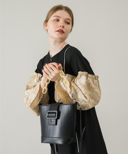 idem(イデム)の「bucket chain bag/チェーン付ショルダーバッグ(ショルダーバッグ・レディース・グレイッシュベージュ/アイボリー/ブラック・FREE)」の9枚目の写真