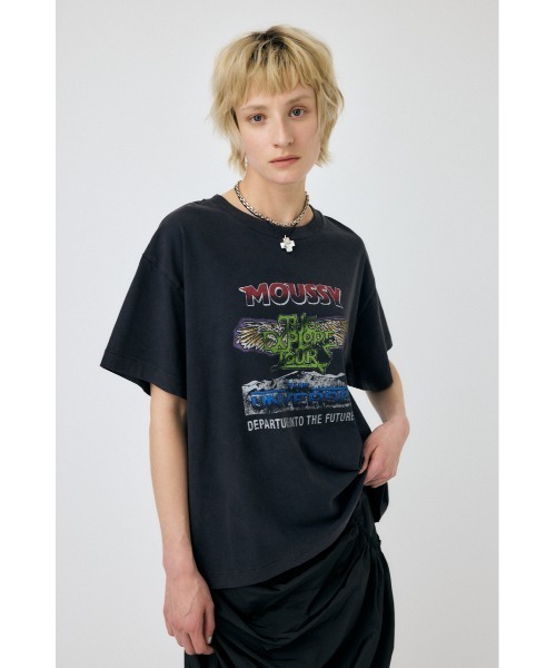 MOUSSY(マウジー)の「【2サイズ展開】MOUSSY TOUR 24 Tシャツ(Tシャツ/カットソー・レディース・ブラック/ホワイト/ダークグレー・1/2)」の4枚目の写真