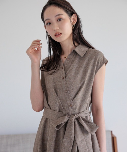 Andemiu(アンデミュウ)の「アシメボタンシャツワンピース1018054(ワンピース・レディース・チャコールグレー/ブラウン/ブルー・FREE)」の3枚目の写真