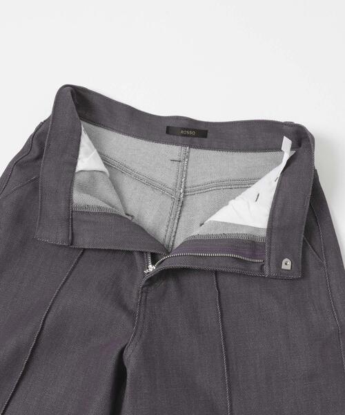 URBAN RESEARCH ROSSO WOMEN(アーバンリサーチ ロッソ)の「ピンタックストレッチワイドデニムパンツ(デニムパンツ・レディース・インディゴブルー・36/38)」の14枚目の写真
