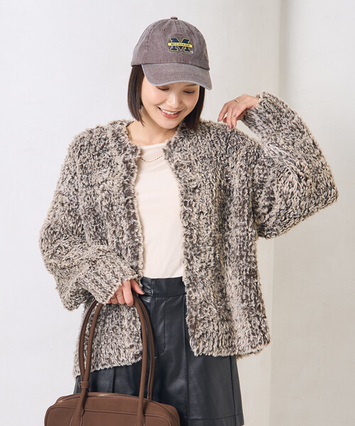 FREAK'S STORE(フリークスストア)の「ファー ニット コート(ノーカラージャケット・レディース・ブラウン/オフホワイト/グレー・フリ-)」の17枚目の写真