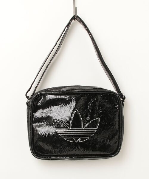 adidas(アディダス)の「アディカラー プレミアム エアライナーバッグ / アディダスオリジナルス adidas Originals(ショルダーバッグ・レディース・ブラック・FREE)」の7枚目の写真