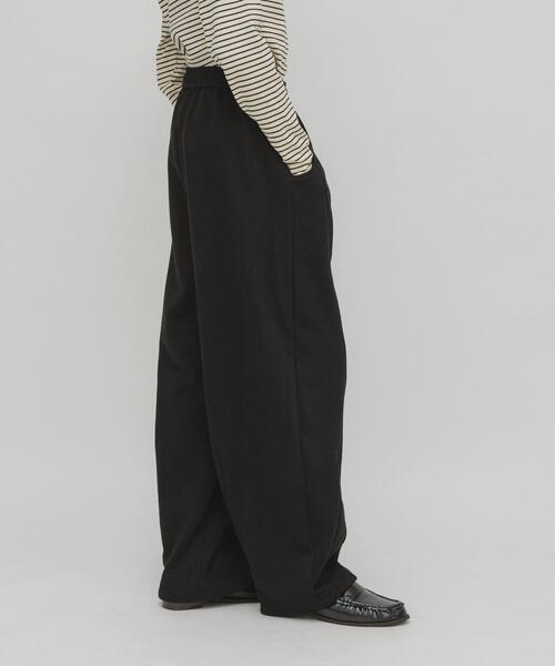 KBF(ケイビーエフ)の「カーブスウェットパンツ(その他パンツ・レディース・ネイビー/グレー/ブラック/ブラウン・ONE)」の11枚目の写真