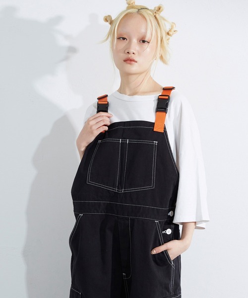 EDWIN(エドウィン)の「EDWIN エドウィン WEB限定【ユニセックス】 EDWIN STEPMARK バルーンオーバーオール サロペット ビブ カーゴパンツ(サロペット/オーバーオール・メンズ・ホワイト/ブラック/パープル/ターコイズブルー/オレンジ・MEDIUM/LARGE)」の2枚目の写真