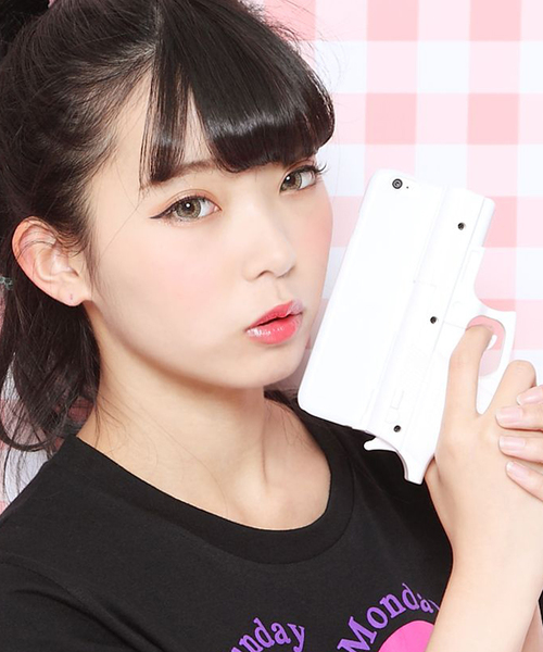 WC(ダブル シー)の「WC/ピストルiPhone6ケース(スマホケース/カバー・レディース・ブラック/ホワイト/ピンク・FREE)」の1枚目の写真