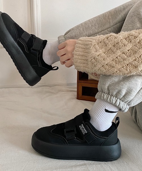 Vipoa(ヴィポア)の「thick sole velcro sneakers(スニーカー・レディース・ブラック/グレー/ベージュ・MEDIUM/LARGE/SMALL)」の5枚目の写真