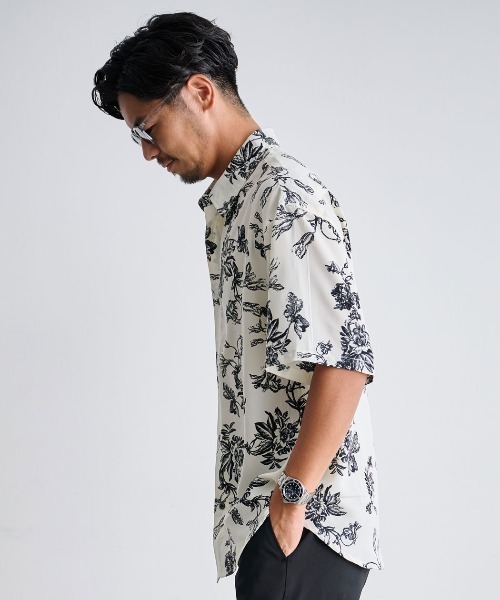 CavariA(キャバリア)の「『CavariA/キャバリア』花柄半袖シャツ(シャツ/ブラウス・メンズ・ブラック/ホワイト/ブラウン・L/M)」の19枚目の写真