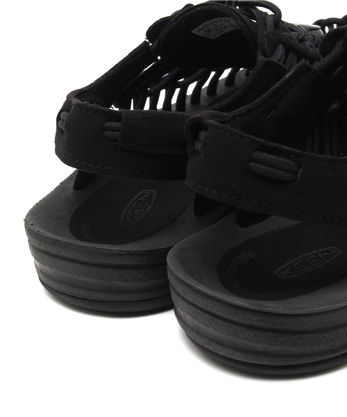 KEEN(キーン)の「UNEEK / ユニーク/ レディース スニーカーサンダル(サンダル・レディース・ブラック/ホワイト/ベージュ・24.5cm/23cm/24cm/25cm/23.5cm/22.5㎝/26cm/25.5cm/26.5cm/22.5cm/27cm)」の9枚目の写真