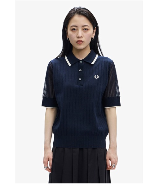 FRED PERRY(フレッドペリー)の「Rib Stitch Knitted Shirt(ポロシャツ・レディース・ネイビー/ベビーピンク・10)」の4枚目の写真