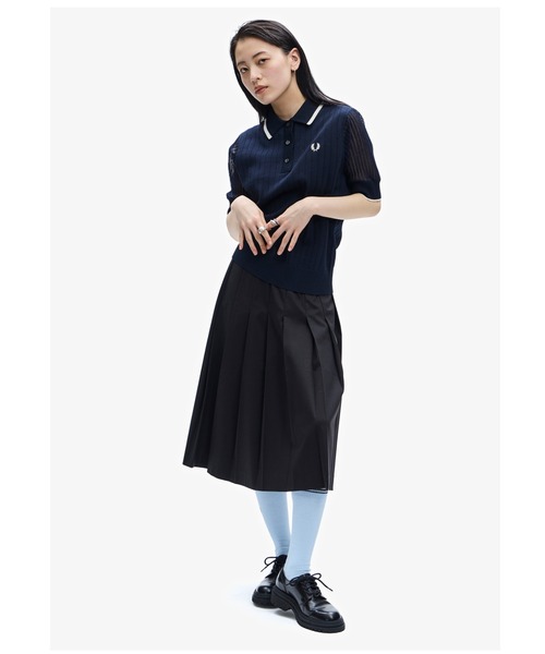 FRED PERRY(フレッドペリー)の「Rib Stitch Knitted Shirt(ポロシャツ・レディース・ネイビー/ベビーピンク・10)」の6枚目の写真