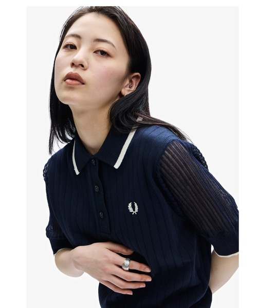 FRED PERRY(フレッドペリー)の「Rib Stitch Knitted Shirt(ポロシャツ・レディース・ネイビー/ベビーピンク・10)」の8枚目の写真