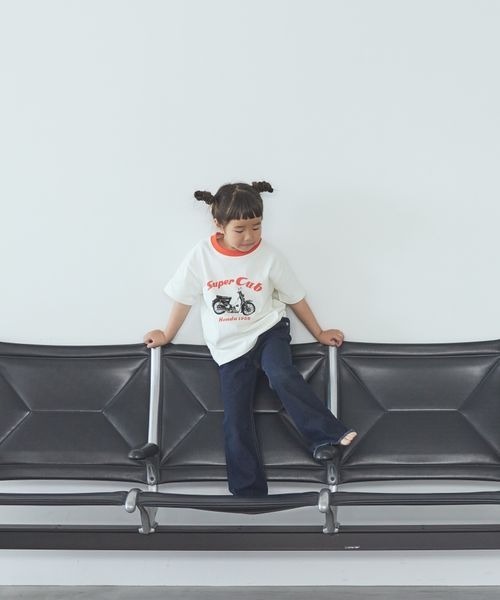 LOWRYS FARM(ローリーズファーム)の「デニムフレアパンツ 904952(デニムパンツ・キッズ・ワンウォッシュ/ケミカルウォッシュ・110cm/120cm/130cm/140cm/150cm)」の6枚目の写真