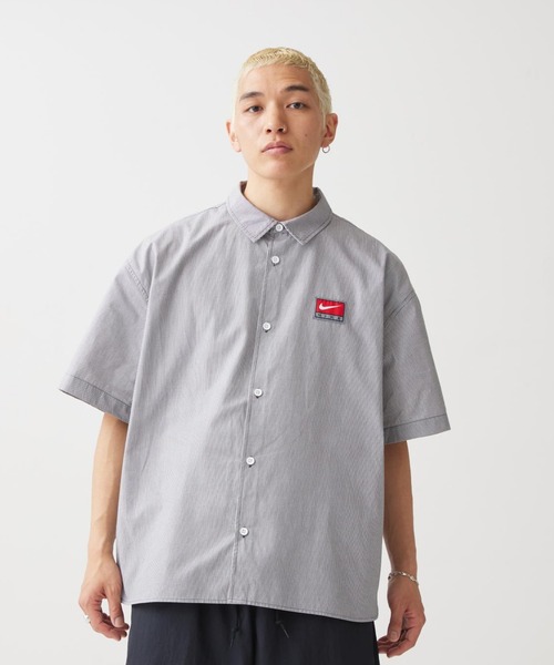 NIKE(ナイキ)の「ナイキ ライフ メンズ ショートスリーブ ボタンダウン トップス / Nike Life Men's Short-Sleeve Button-Down Top IF0927-060 Anthracite(シャツ/ブラウス・メンズ・スミクロ・2XL/L/M/S/XL)」の1枚目の写真