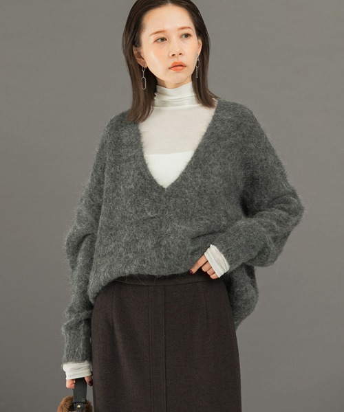 URBAN RESEARCH ROSSO WOMEN(アーバンリサーチ ロッソ)の「アルパカ混Vネックヘアリーニット(ニット/セーター・レディース・ネイビー/グレー/ピンク・FREE)」の10枚目の写真