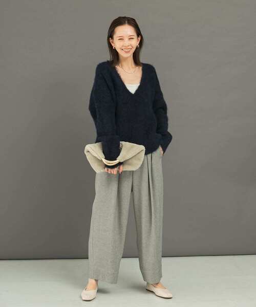 URBAN RESEARCH ROSSO WOMEN(アーバンリサーチ ロッソ)の「アルパカ混Vネックヘアリーニット(ニット/セーター・レディース・ネイビー/グレー/ピンク・FREE)」の15枚目の写真