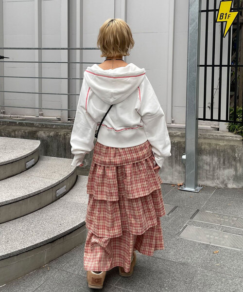 CIAOPANIC(チャオパニック)の「CPロゴフリルショートジップパーカー(パーカー・レディース・ネイビー/ホワイト/グレー・ONE SIZE)」の13枚目の写真