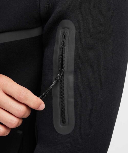 NIKE(ナイキ)の「《セットアップ対応商品》ナイキ テック メンズ フルジップ ウィンドランナー パーカー / Nike Tech Men's Full-Zip Windrunner Hoodie HV0950-010 Black(パーカー・メンズ・ブラック・S/2XL/L/M/XL)」の20枚目の写真