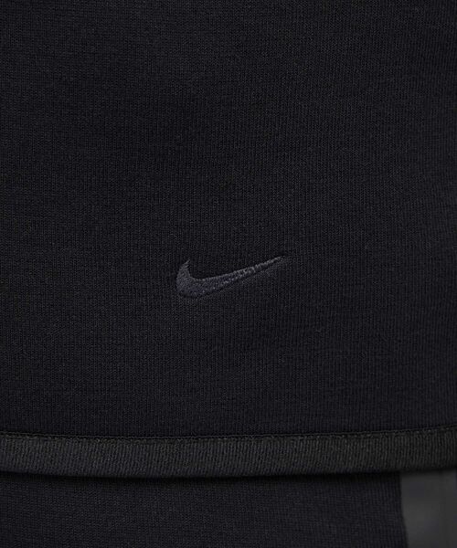 NIKE(ナイキ)の「《セットアップ対応商品》ナイキ テック メンズ フルジップ ウィンドランナー パーカー / Nike Tech Men's Full-Zip Windrunner Hoodie HV0950-010 Black(パーカー・メンズ・ブラック・S/2XL/L/M/XL)」の22枚目の写真