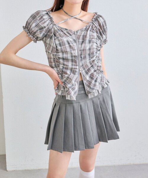 OLIVE des OLIVE(オリーブデオリーブ)の「ダブルベルトプリーツスカート(スカート・レディース・チャコールグレー/ブラック/ネイビー/キャメル・FREE)」の6枚目の写真
