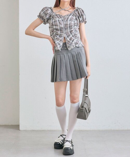 OLIVE des OLIVE(オリーブデオリーブ)の「ダブルベルトプリーツスカート(スカート・レディース・チャコールグレー/ブラック/ネイビー/キャメル・FREE)」の10枚目の写真