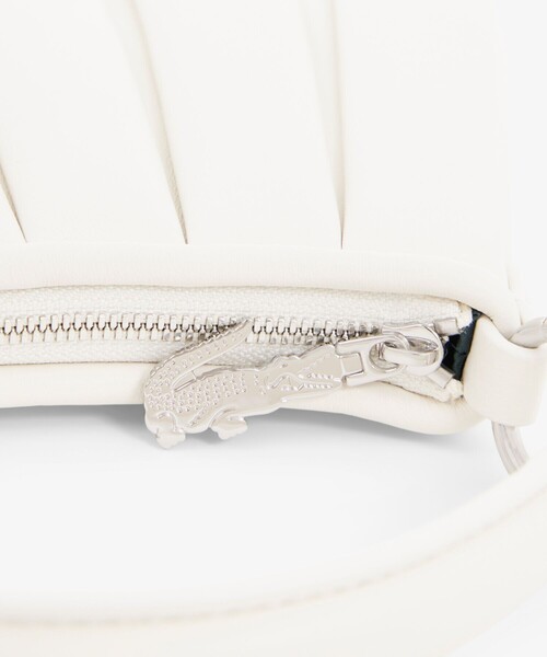 LACOSTE(ラコステ)の「ランラン レザープリーツトートミニバッグ(ハンドバッグ・レディース・ホワイト・FREE)」の6枚目の写真