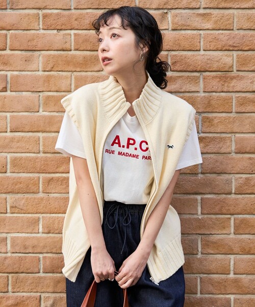 FREAK'S STORE(フリークスストア)の「TOWN CRAFT × FREAK'S STORE/タウンクラフト 別注 天竺ジップアップニットベスト(ベスト・レディース・ネイビー/キャメル/オフホワイト・フリ-)」の4枚目の写真