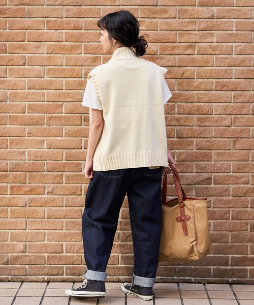 FREAK'S STORE(フリークスストア)の「TOWN CRAFT × FREAK'S STORE/タウンクラフト 別注 天竺ジップアップニットベスト(ベスト・レディース・ネイビー/キャメル/オフホワイト・フリ-)」の6枚目の写真