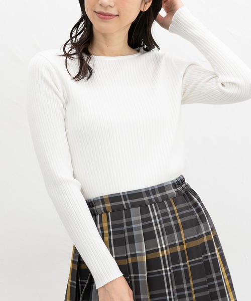 Honeys(ハニーズ)の「ラメ入りリブニット(ニット/セーター・レディース・ブルー/アイボリー/ブラック/グレイッシュベージュ・S/M/L/LL)」の2枚目の写真