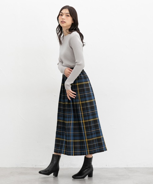 Honeys(ハニーズ)の「ラメ入りリブニット(ニット/セーター・レディース・ブルー/アイボリー/ブラック/グレイッシュベージュ・S/M/L/LL)」の13枚目の写真