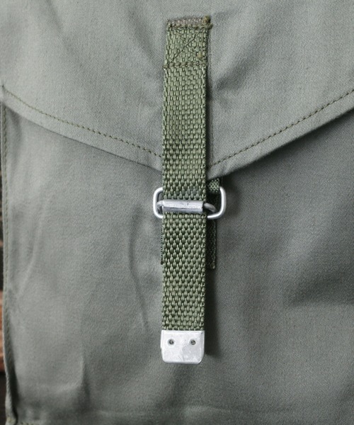 MILITARY(ミリタリー)の「実物 新品 デッドストック ポーランド軍 M-41 MP3 ガスマスク ショルダーバッグ(ショルダーバッグ・メンズ・オリーブ・ONE SIZE)」の7枚目の写真