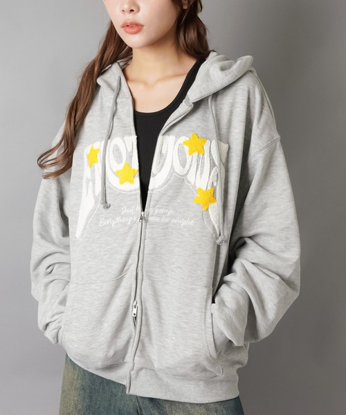 SPINNS(スピンズ)の「立体ロゴが主役★ストリートWジップフーディ/サガラ刺繍スター(パーカー・レディース・ブラック/杢グレー/オートミール/レッド・ONESIZE)」の6枚目の写真