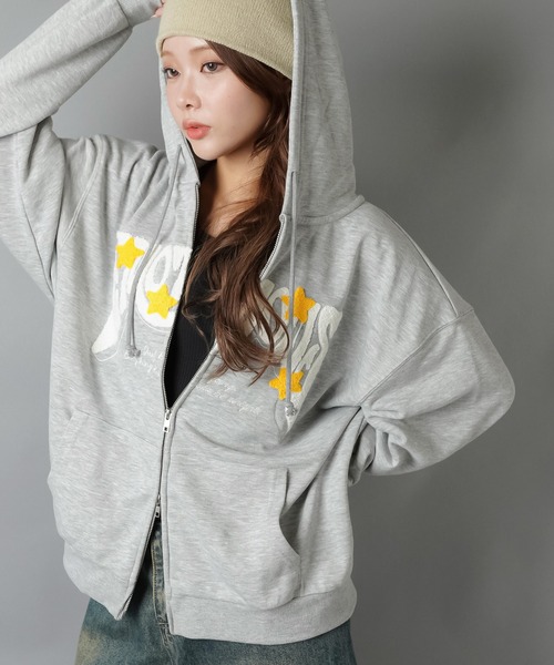 SPINNS(スピンズ)の「立体ロゴが主役★ストリートWジップフーディ/サガラ刺繍スター(パーカー・レディース・ブラック/杢グレー/オートミール/レッド・ONESIZE)」の10枚目の写真
